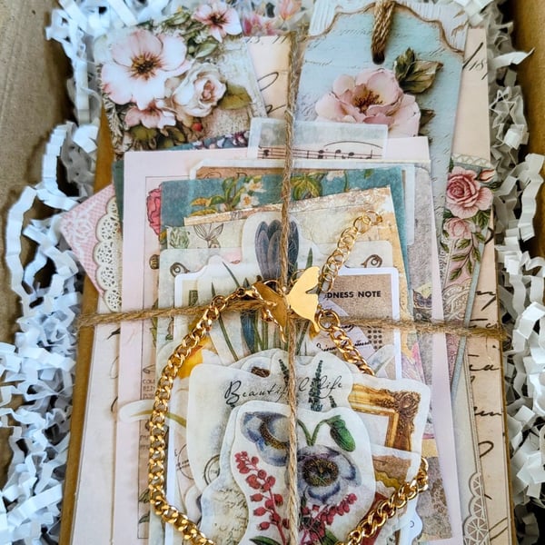 Vintage Floral Stationery Gift Box - Cottagecore Scrapbooking Bundle (A6 Journal