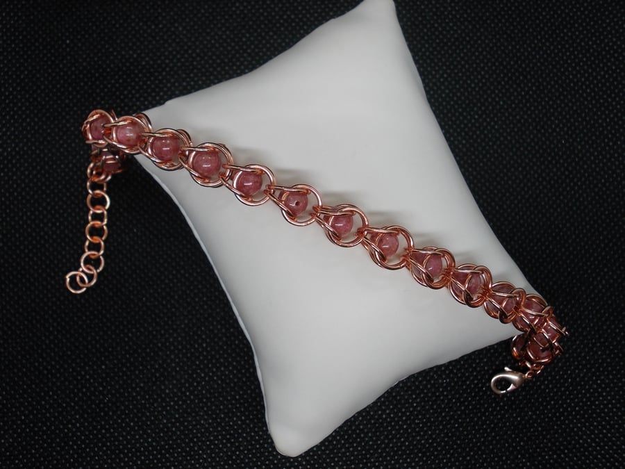 Captured bead bracelet
