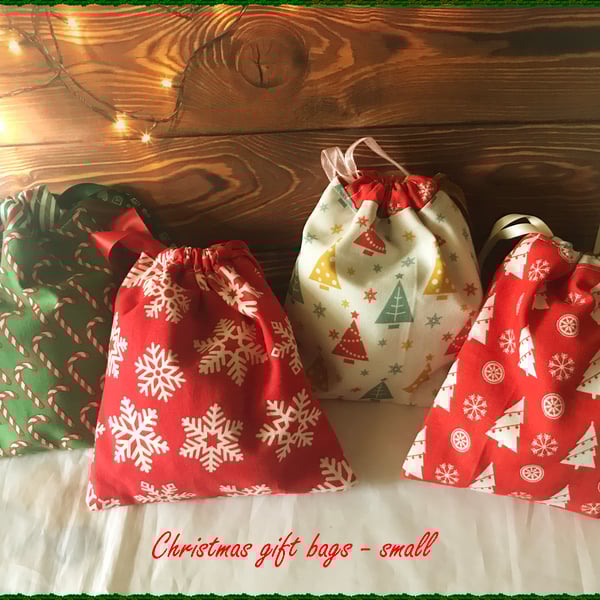 Christmas Gift Bags, Eco Friendly Reusable Drawstring Bag