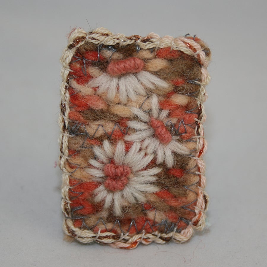 Embroidered Brooch -Daisies on apricot