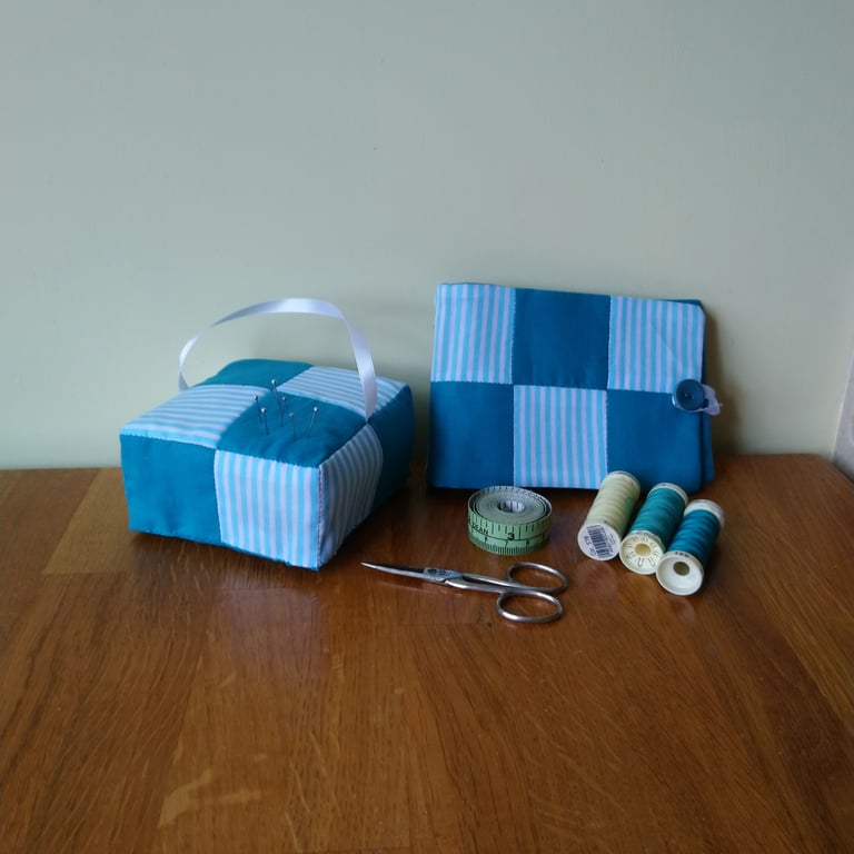 Needle case and pincushion set. Patchwork needle book and matching pin cushion