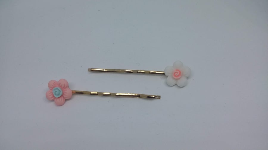 Pretty pink and flower hair clips