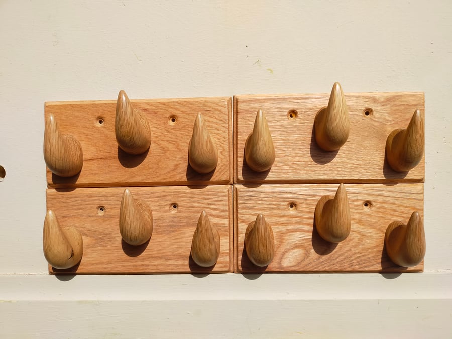 Oak on Oak Door Claws