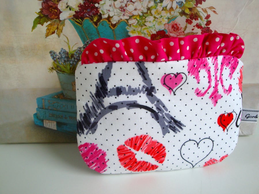 SALE Handmade Cotton zipper Coin Purse - ruffle - Paris