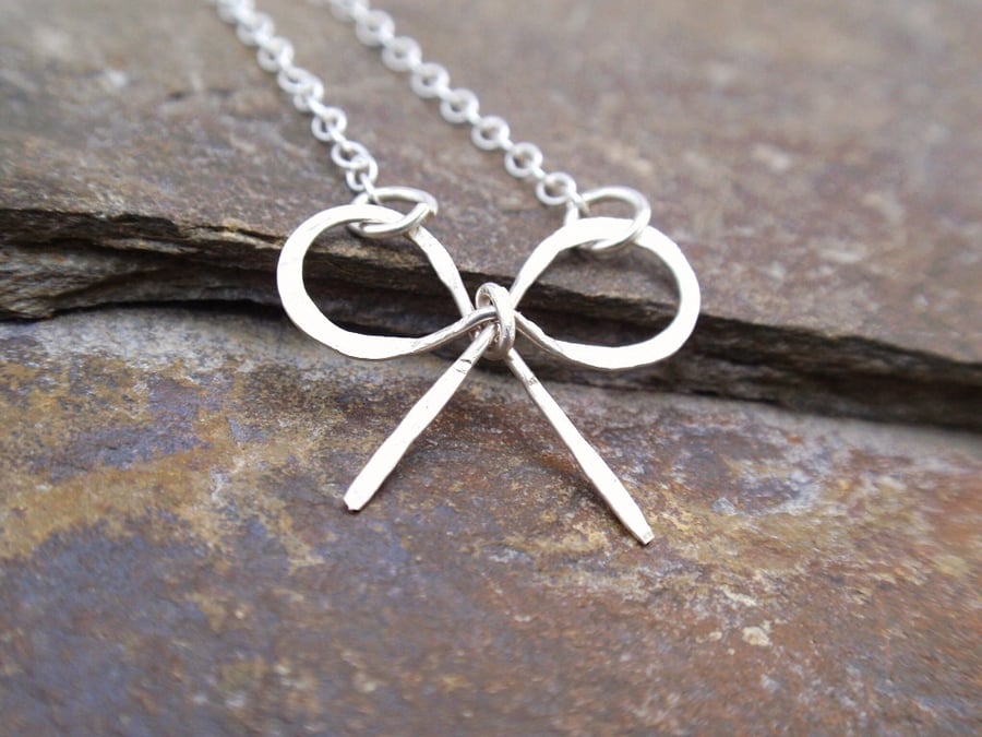 Sterling silver bow necklace