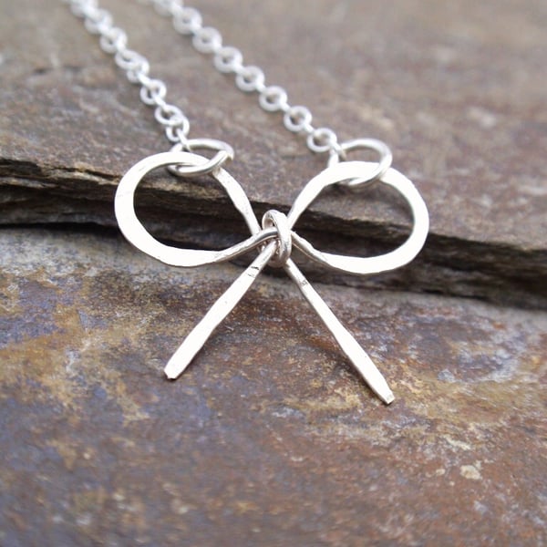 Sterling silver bow necklace