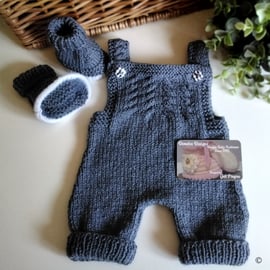 Baby Boy's Designer Rompers & Matching Booties Set 0-3 months size