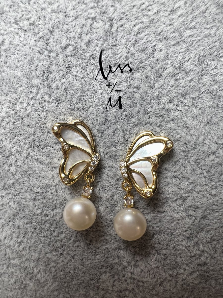 Freshwater pearl butterfly earrings 