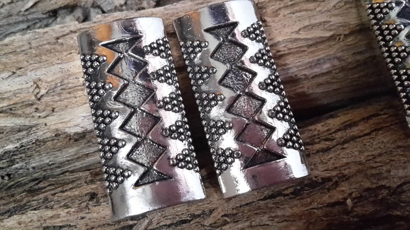 35mm Vintage Shank Rare French Made  x 4 Toggles