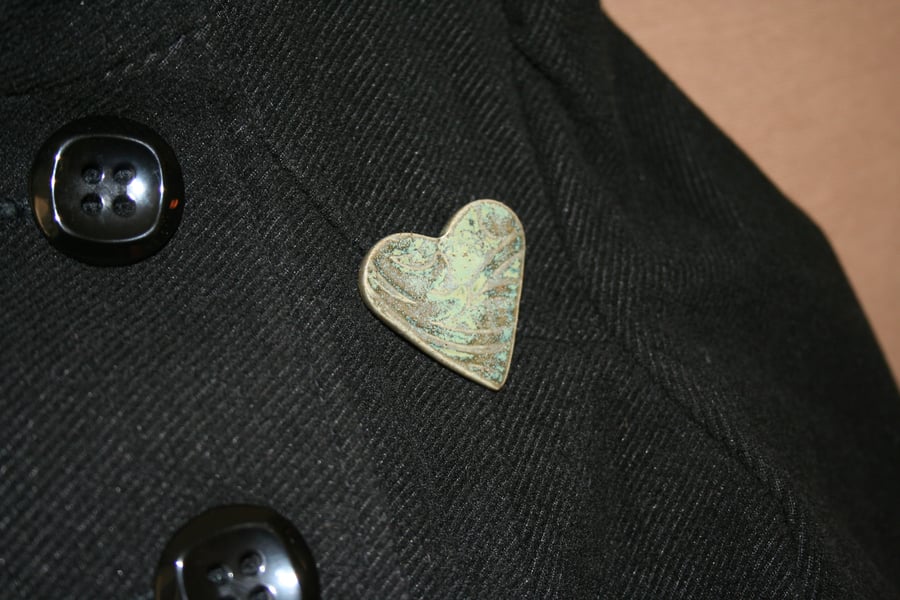 Image of Heart ceramic green brooch
