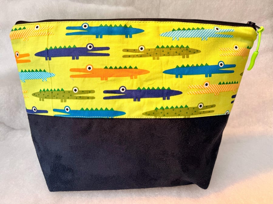 Crocodiles - Large zipped pouch for toiletries, makeup, shaving kit, art, etc...