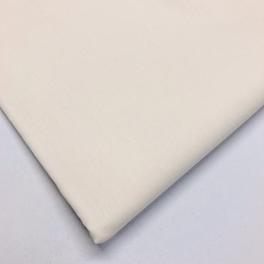 Plain Ivory Oval Tablecloth  145cm wide . 300 x 145 . Ivory