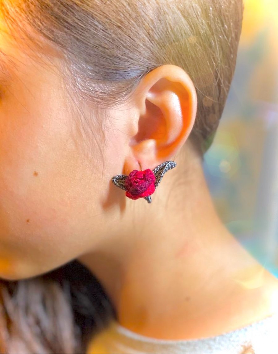 Microcrochet antique roses ear hooks