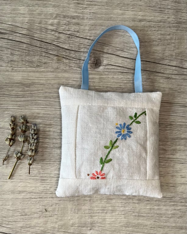 Vintage Floral Embroidered Linen Lavender Bag