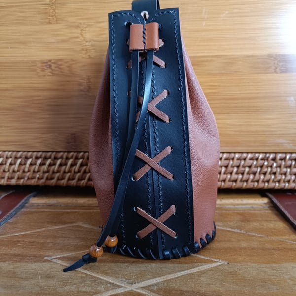 Handmade leather belt pouch 