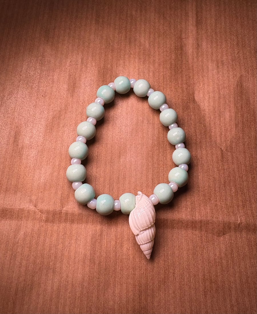 Light Blue Sea Shell & Glass Faux Pearl Bracelet 