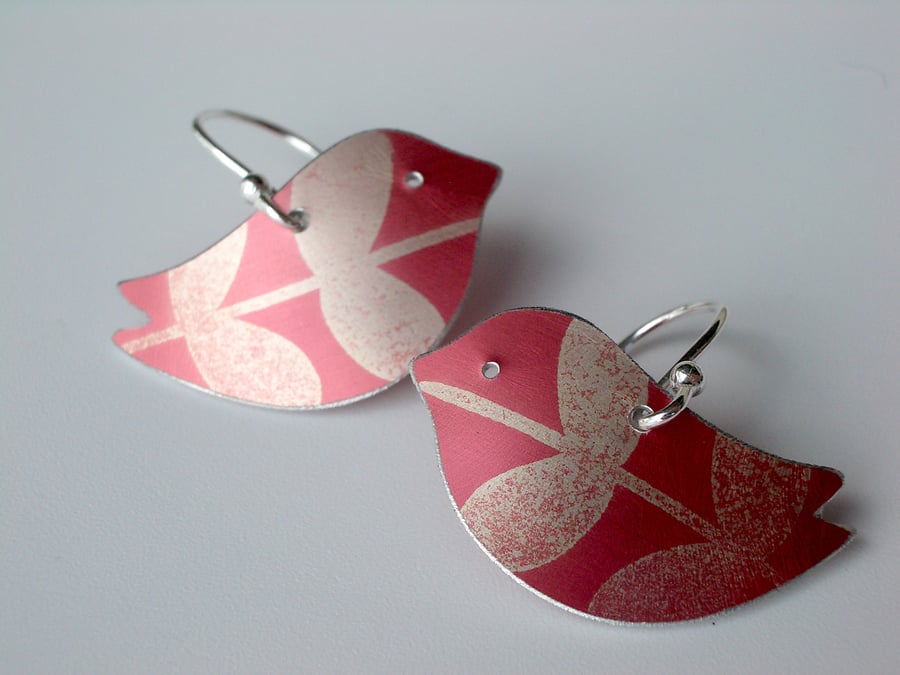 Bird earrings with leaf print in coral pink