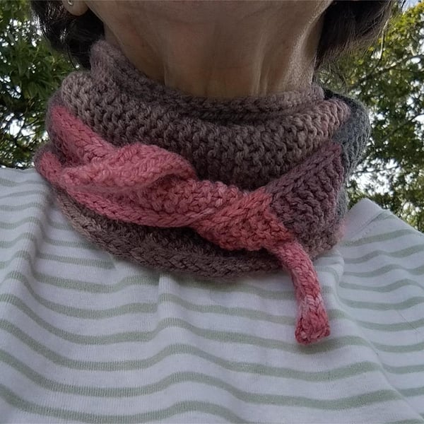 Hand Knit Scarflette