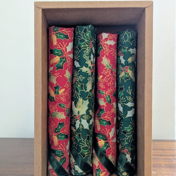 Two Tone Holly Christmas Napkin Four Piece Set