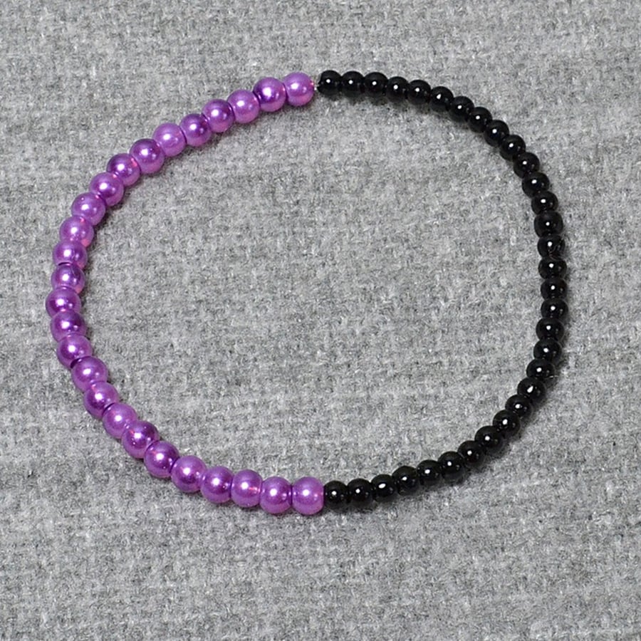 Purple Glass Pearl and Black Glass Bead Elastic Half and Half Bracelet