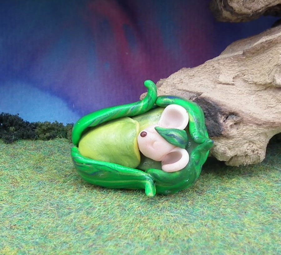 Baby Downland Mouse in a leafy crib 'Timmo' OOAK Sculpt by Ann Galvin