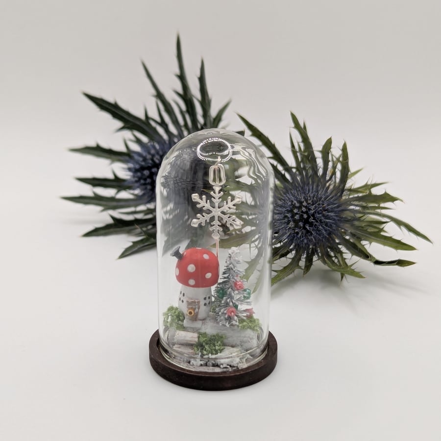 Fairy Cabin Christmas Cloche - Miniature Glass Cloche Diorama Home Decor 