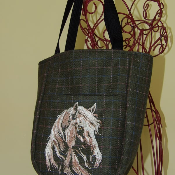 Tweed lined tote bag with highly embroidered horse on the front pocket 
