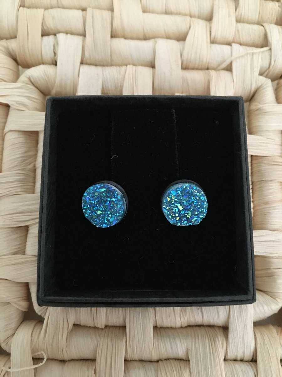 Sparkling Resin Druzy Ear Studs in Blue
