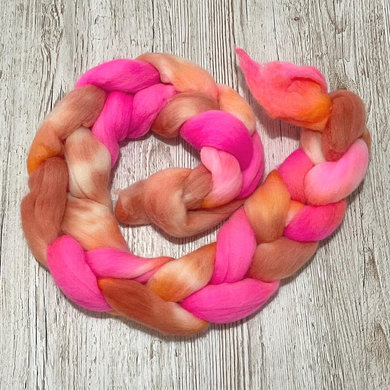 Hand Dyed Merino Spinning Fibre 100g Cornish Thrift