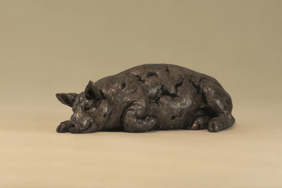 Sleeping Pig Animal Statue Small Bronze Ornament Bronze Resin Sculpture