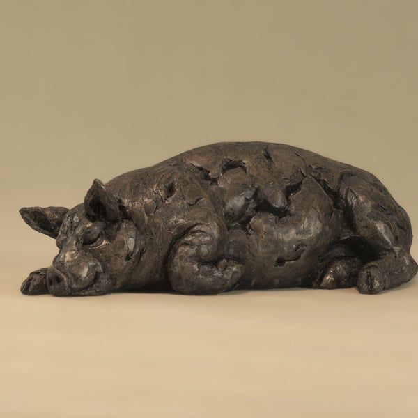 Sleeping Pig Animal Statue Small Bronze Ornament Bronze Resin Sculpture