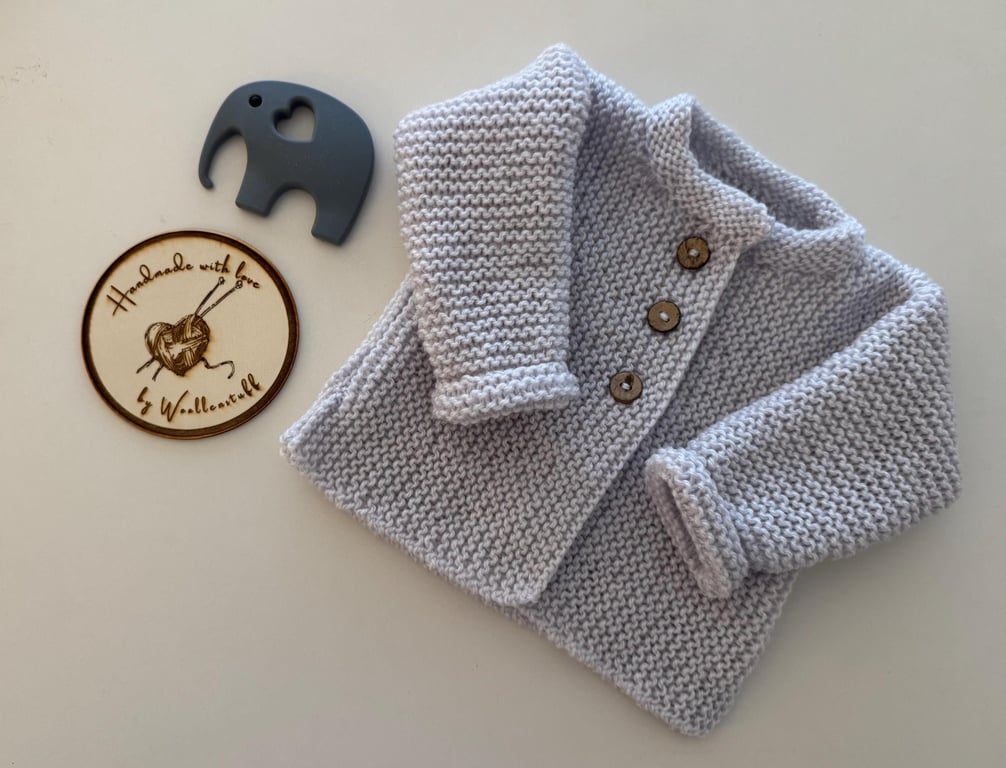 25% OFF Sample Sale Handknitted Baby Cardigan. Size 3-6 months. Silver Grey.