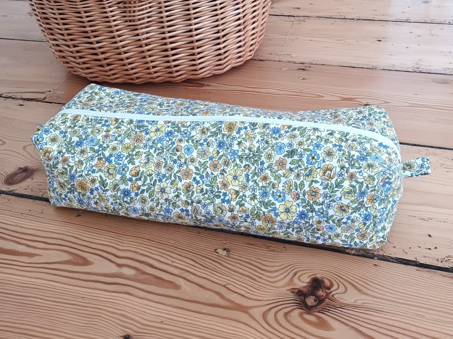 Heat resistant hair tool pouch
