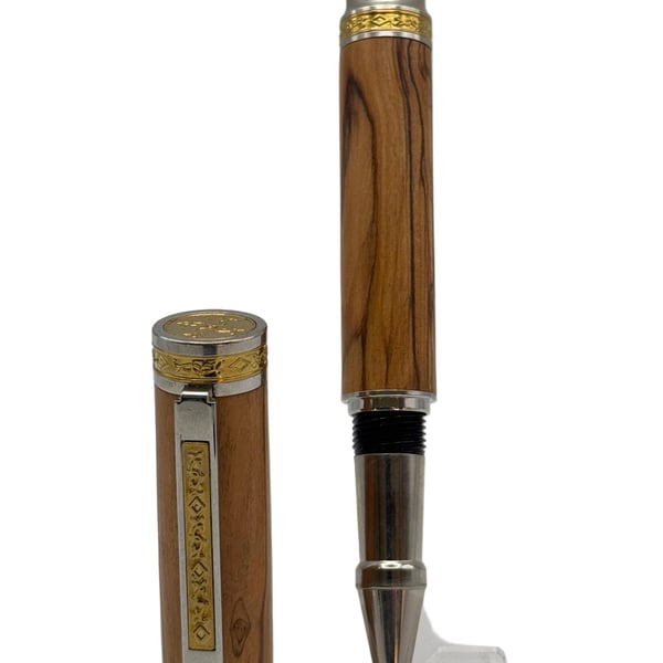 Crest Fountain Pen - Olivewood