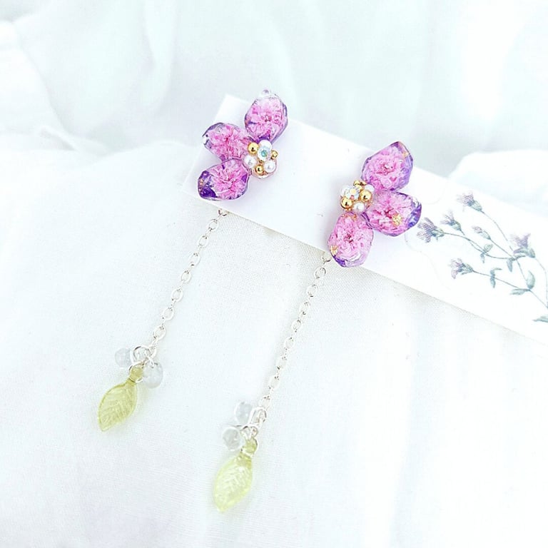 Dried flowers two way wear earrings Floral pendant Dangle drop earrings 