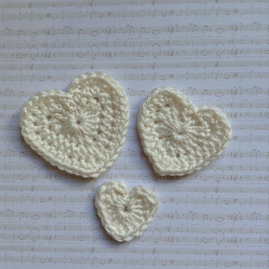 Crochet Heart Appliques Embellishments in Cream
