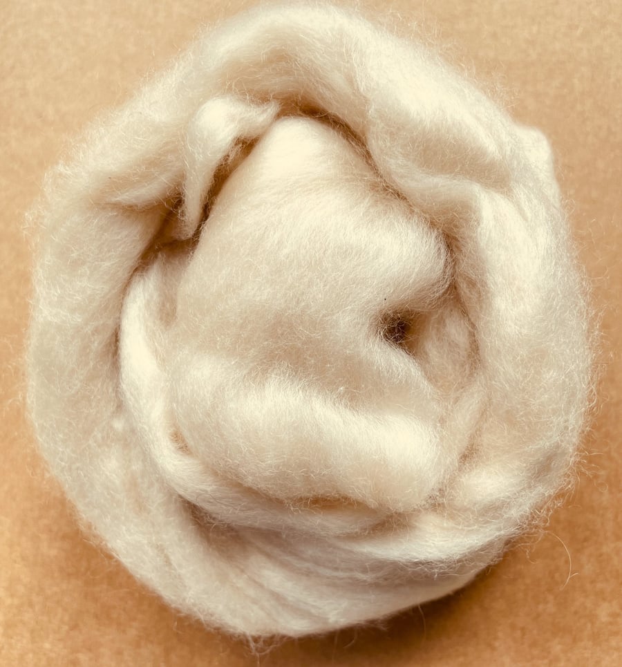 PURE CASHMERE FIBRE TOP – CREAM 