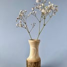 Small, wooden bud vase with live edge – for dried flowers.