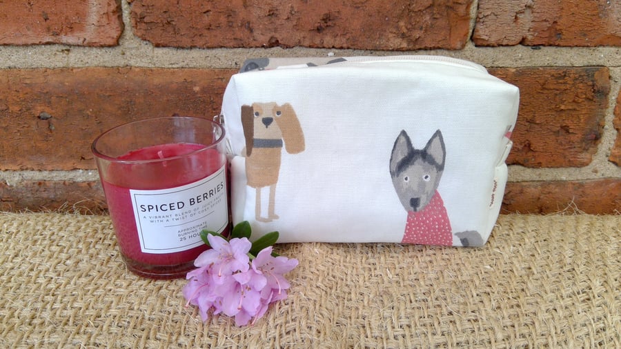 Woofy Dogs Box Pouch