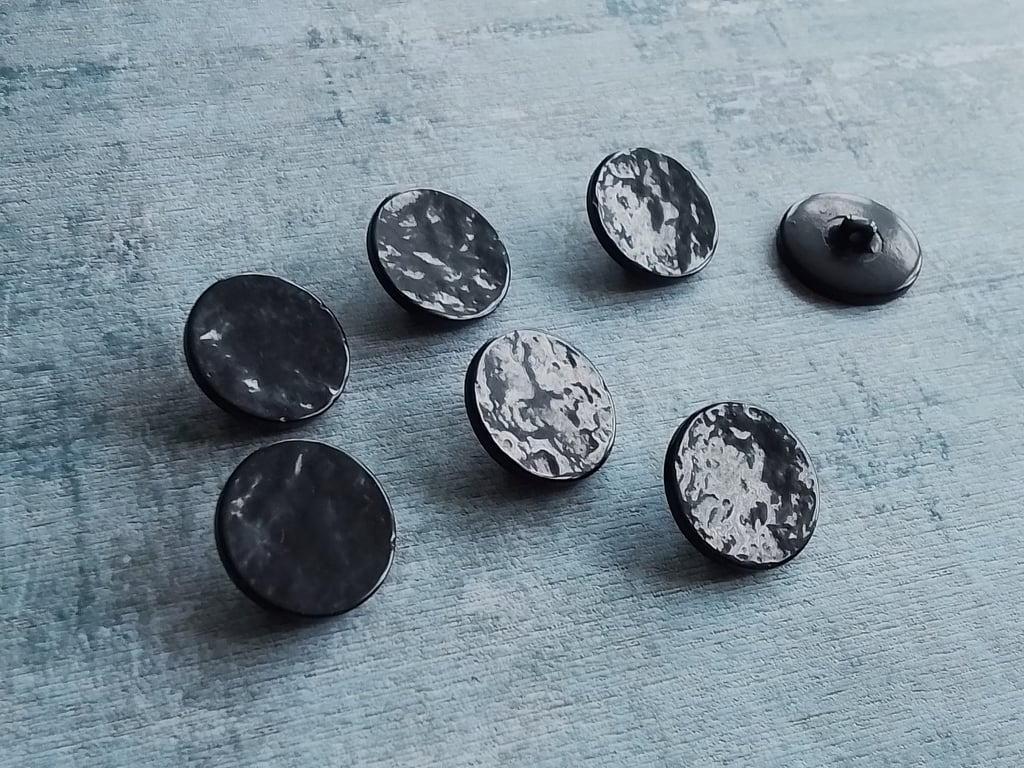 7 8" 23mm 36L Polyester Pearl Shank Buttons dyed BLACK