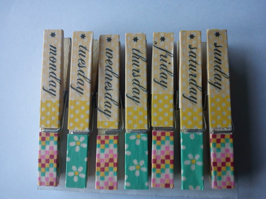 Days of the week magnetic pegs fridge magnets memo peg 