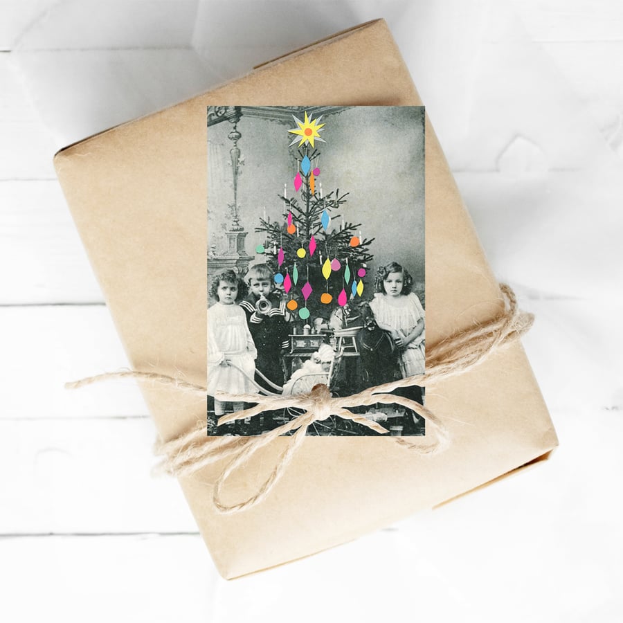 Set of 12 Victorian Christmas Gift Tags - Christmas Morning