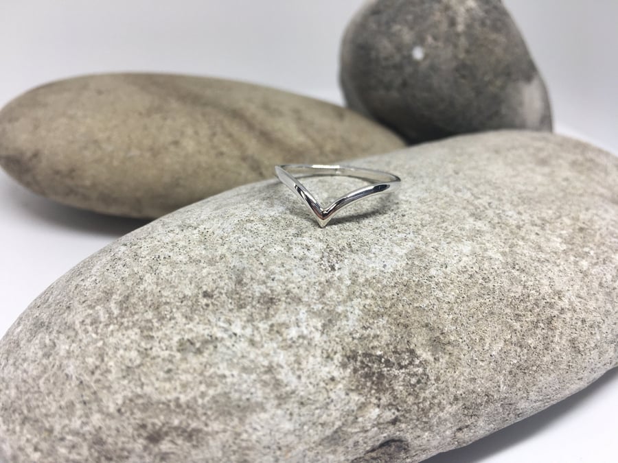 Wishbone wedding ring, chevron stacking ring.