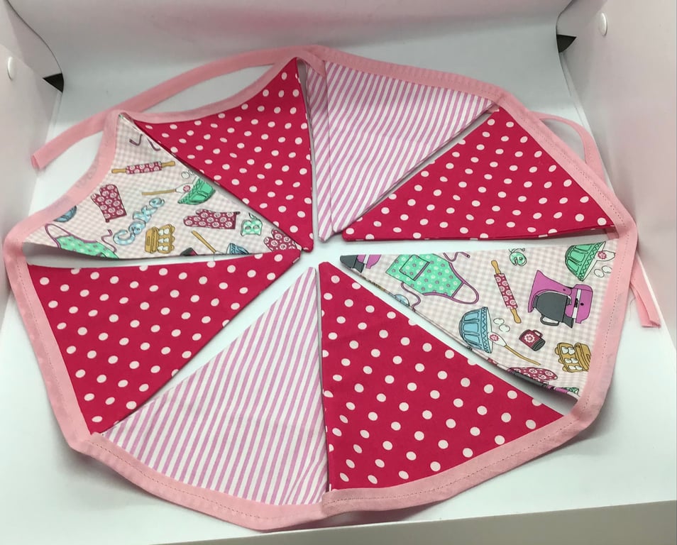  Bunting Pink Kitchen Baking Cakes 