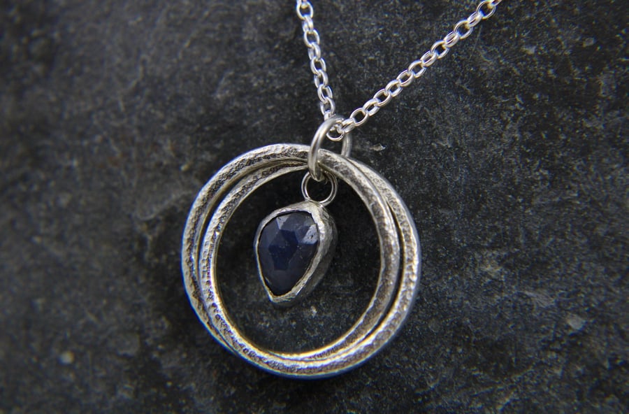 Blue Sapphire Double Hoop Circle hammered Sterling Silver Necklace Pendant 