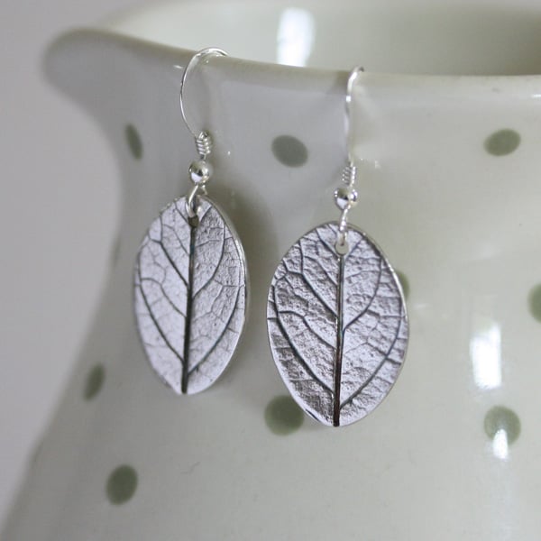 Silver earrings, Oval earrings, Silver leaf earrings