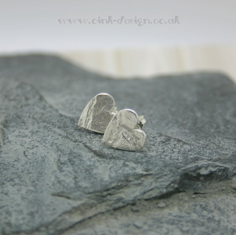  Fine silver heart stud earrings