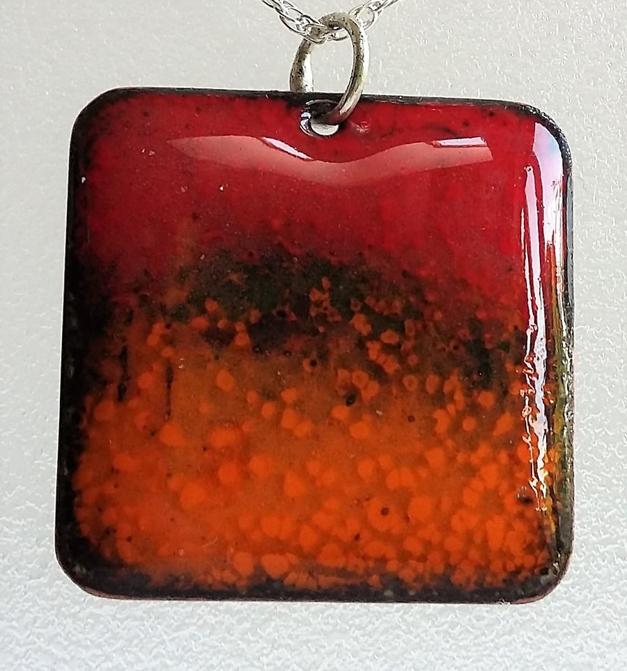 Enamelled ‘fire’ pendant 018