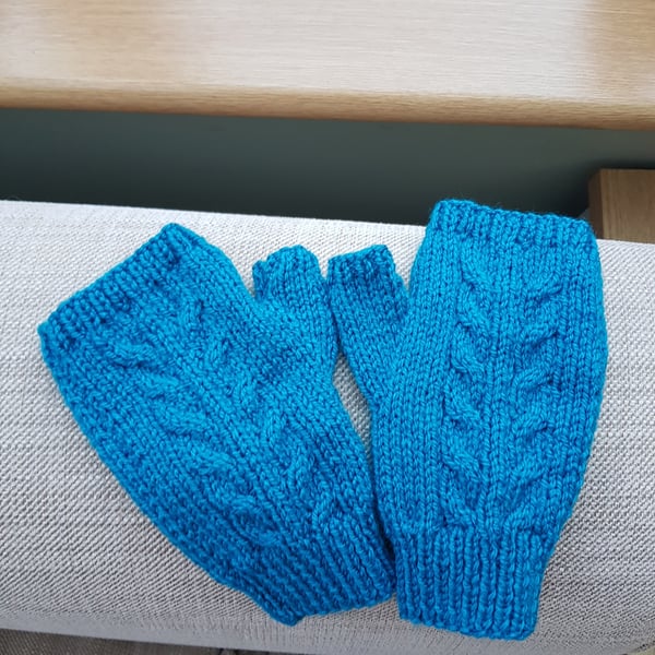 Fingerless Gloves