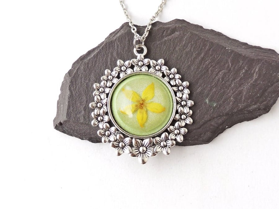 Green & Yellow Flower Necklace on 18" Chain   F015